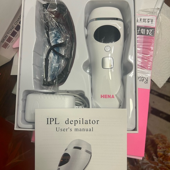 HENA IPL Hair Removal System - Brand New! - Picture 2 of 4